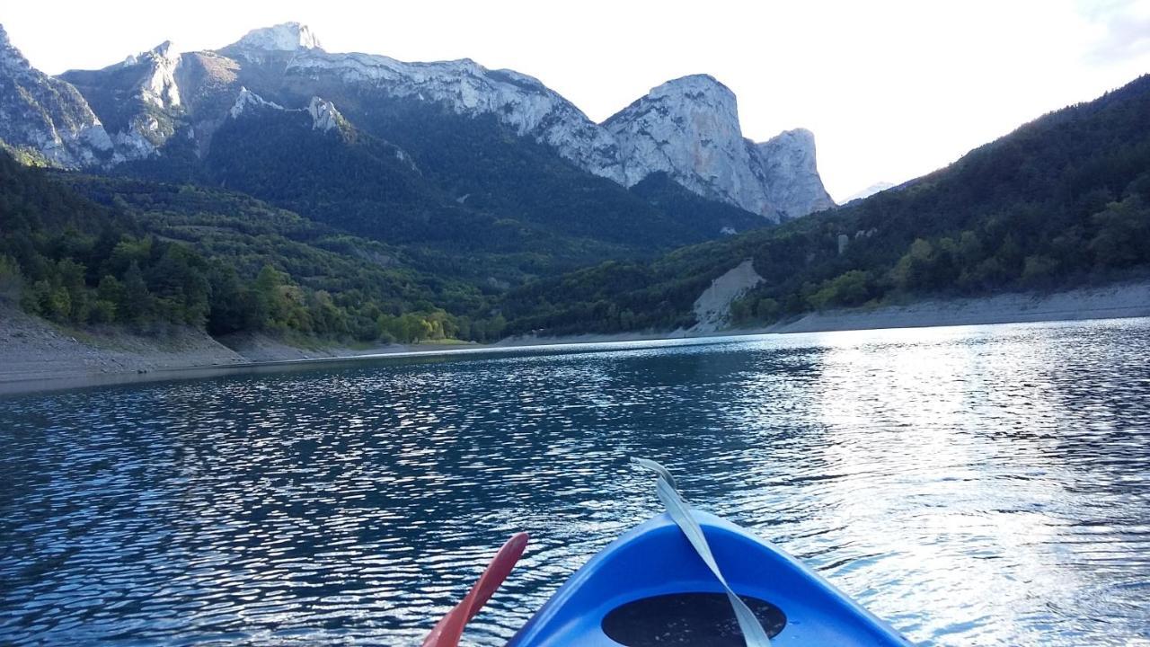 La Roulotte Du Mas Du Lac - Spa Et Detente Hotel Monestier-D'Ambel Luaran gambar